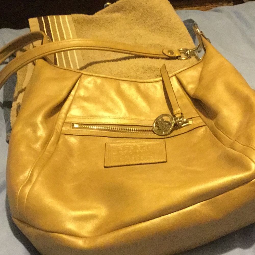 Coach bag barely used
